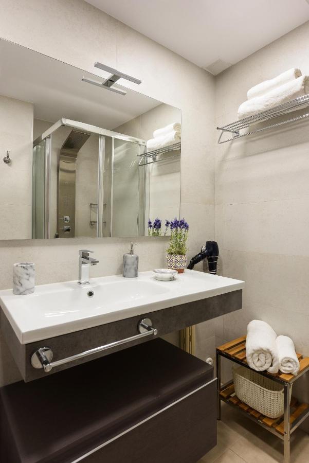 Apartamento Centrico Parking Aire Acondicionado Y Wifi Granada Exterior foto